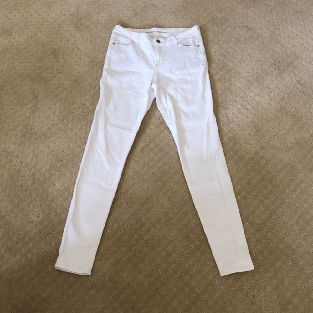 Old navy  mid rise rockstar WHITE jeans